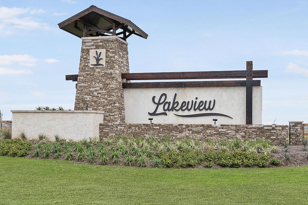 Lakeview Community Entrance